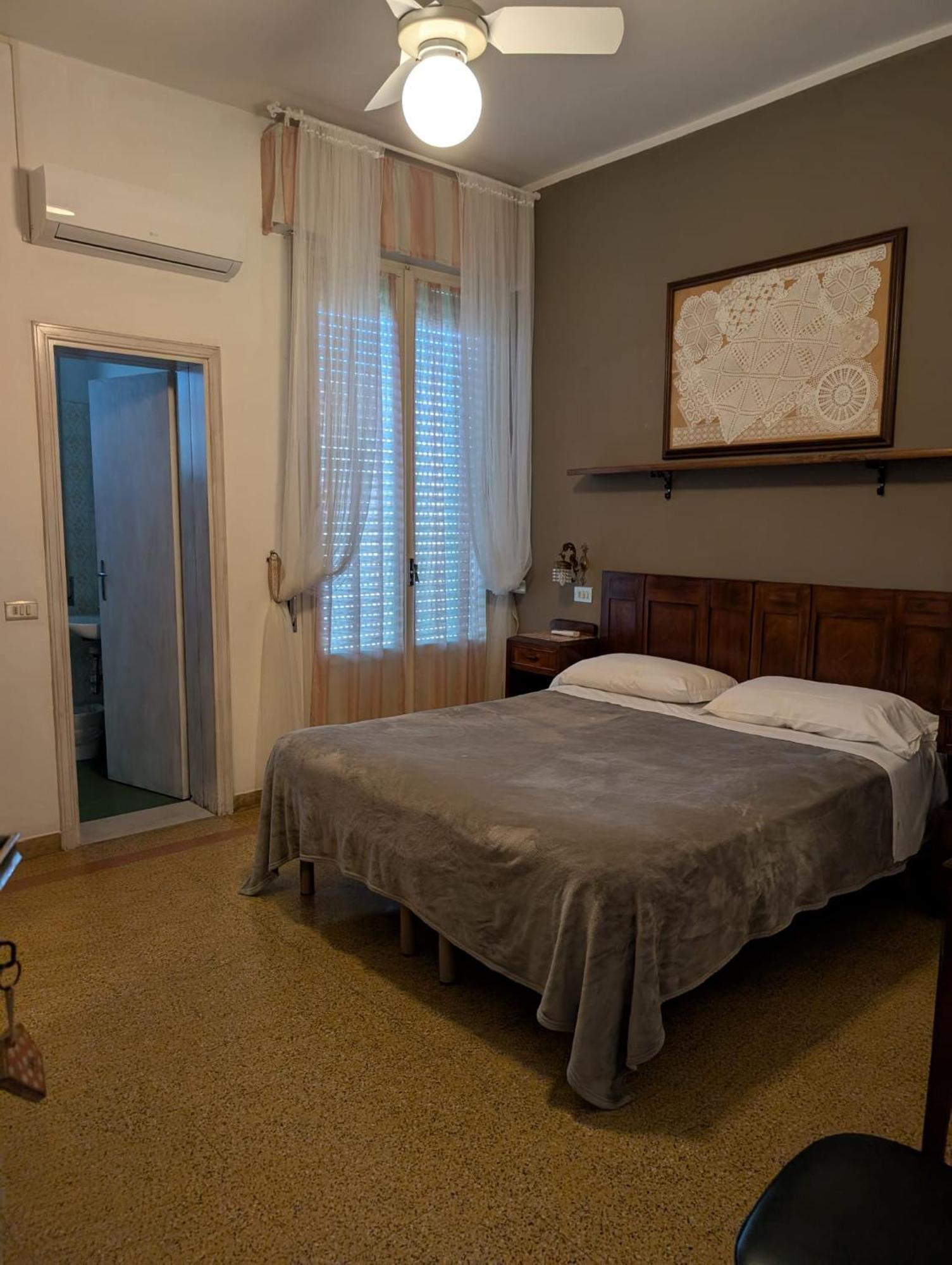 Villa Antonietta Rooms & Coffee تْشيزيناتيكو الغرفة الصورة